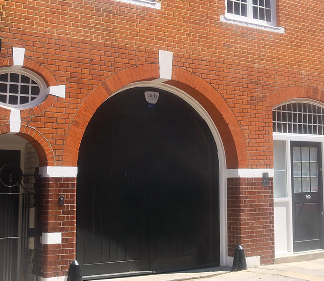 Buckingham Gate 8-650x563px